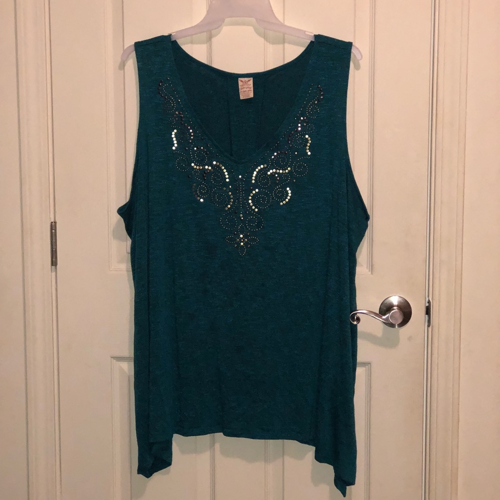 Women’s green top